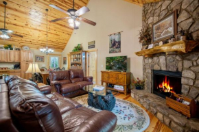 Dragons Den Cabin - Coosawatte Resort with Amenities